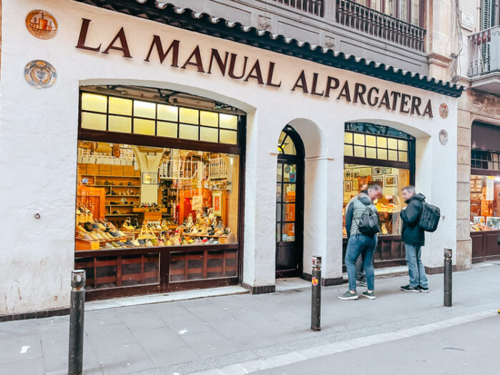 スペイン旅行】自分へのスペイン土産、エスパドリーユ。｜sarablog